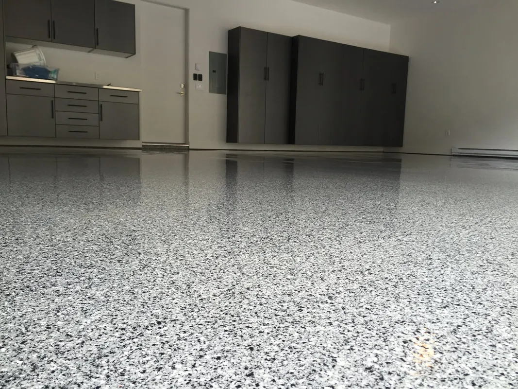 Flake Floor epoxy floor — Custom blend — by LB Epoxy Flooring